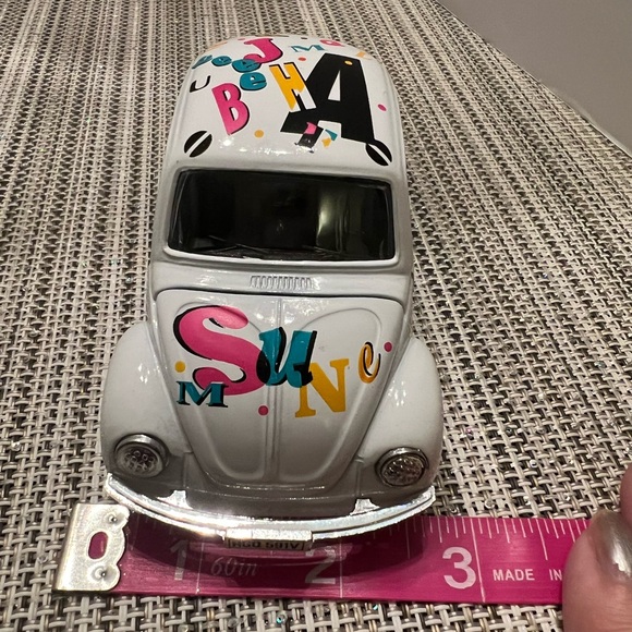New Volkswagen Beetle with decals Die cast Wheels work with pull back action. 5" - Picture 5 of 10